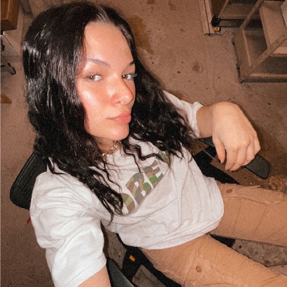 Meet your Posher, Katie - Picture 1 of 1